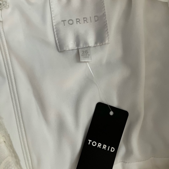 Torrid wedding dress/special occasion dress - Picture 10 of 10